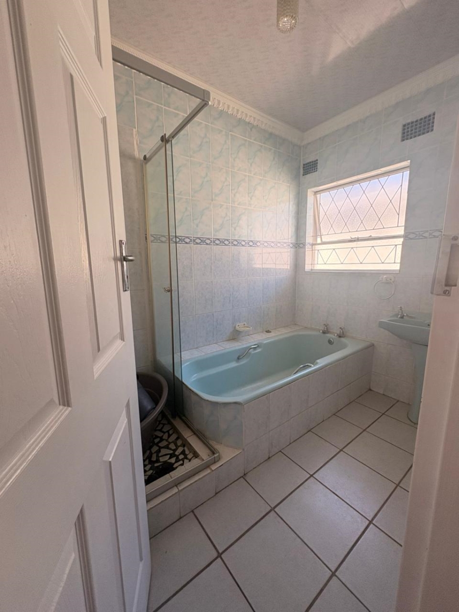 5 Bedroom Property for Sale in Dorchester Heights Eastern Cape